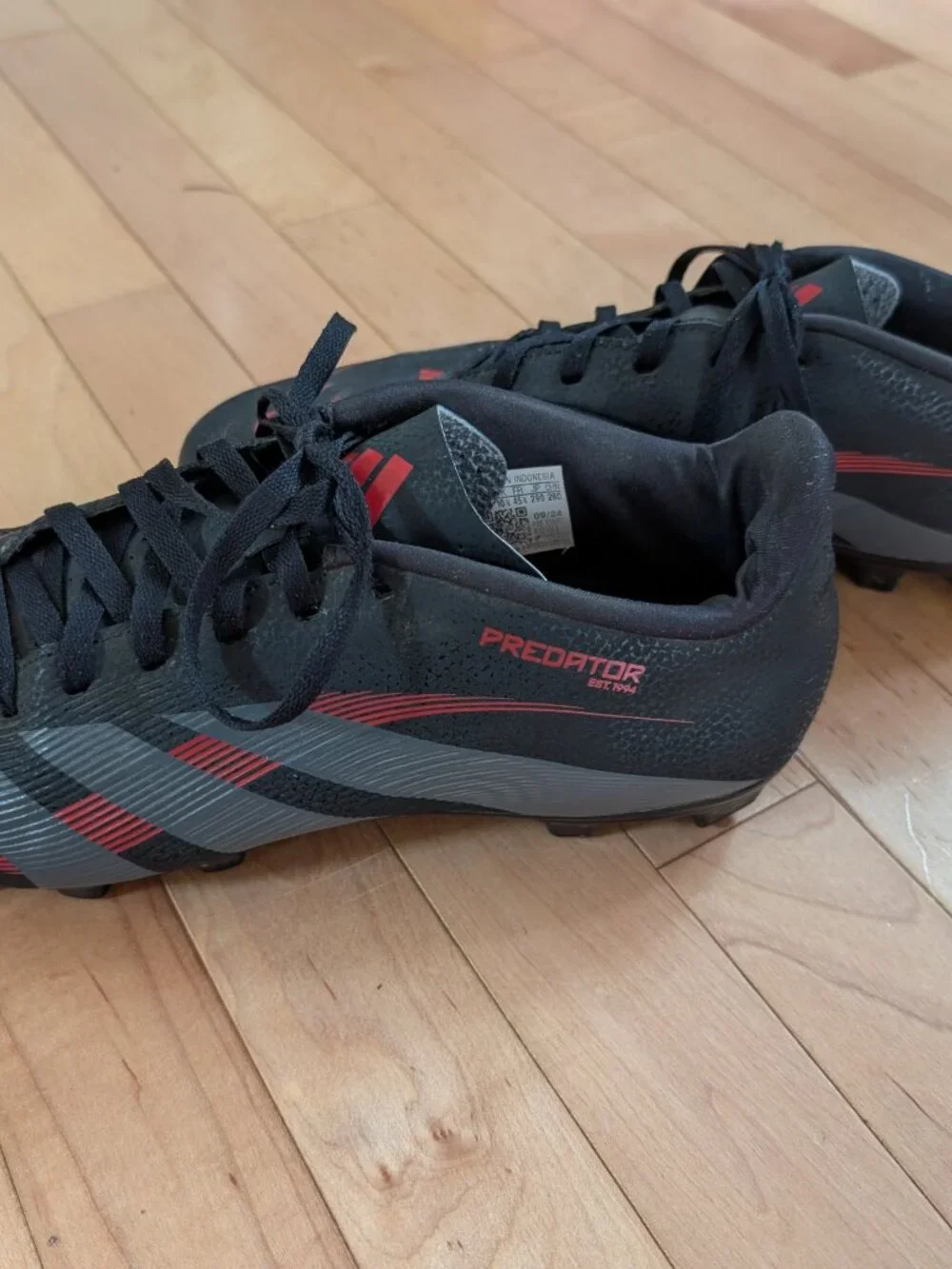 Adidas Men's Black/Red Predator Club FG/MG Soccer Shoes - Size 11